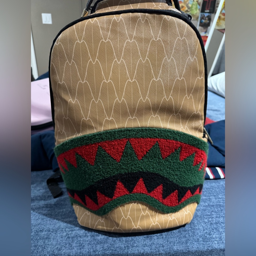 Spray ground bag